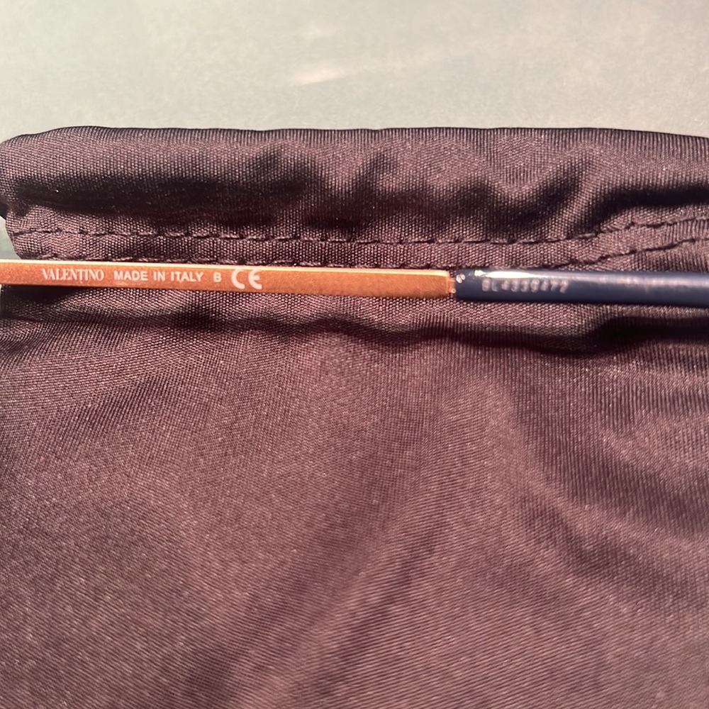 498$ NIB Valentino Garavani SUNGLASSES. Dust pink and blue, rose gold hardware - Picture 10 of 16